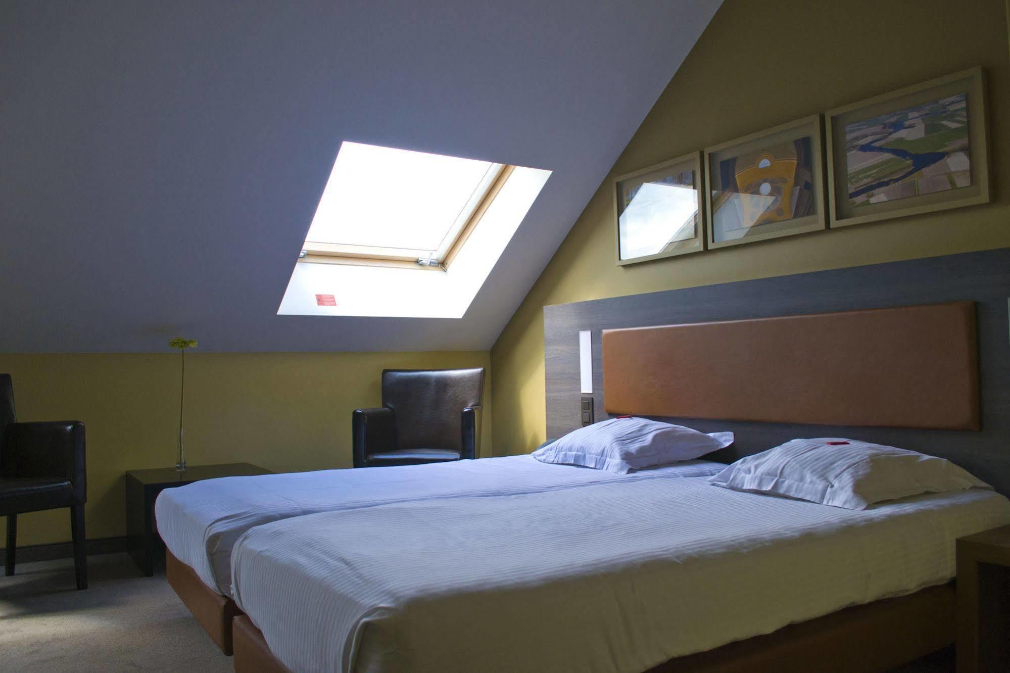 Het Godshuis Hotel Sint-Laureins Exterior foto